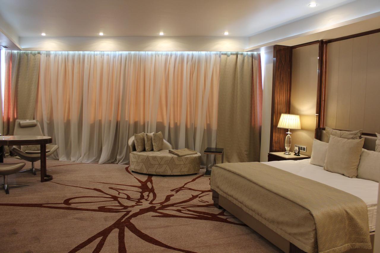 Boutique Hotel Health Club&Spa Grand Prix อัสตานา ภายนอก รูปภาพ