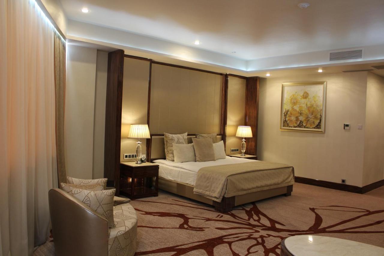 Boutique Hotel Health Club&Spa Grand Prix อัสตานา ภายนอก รูปภาพ
