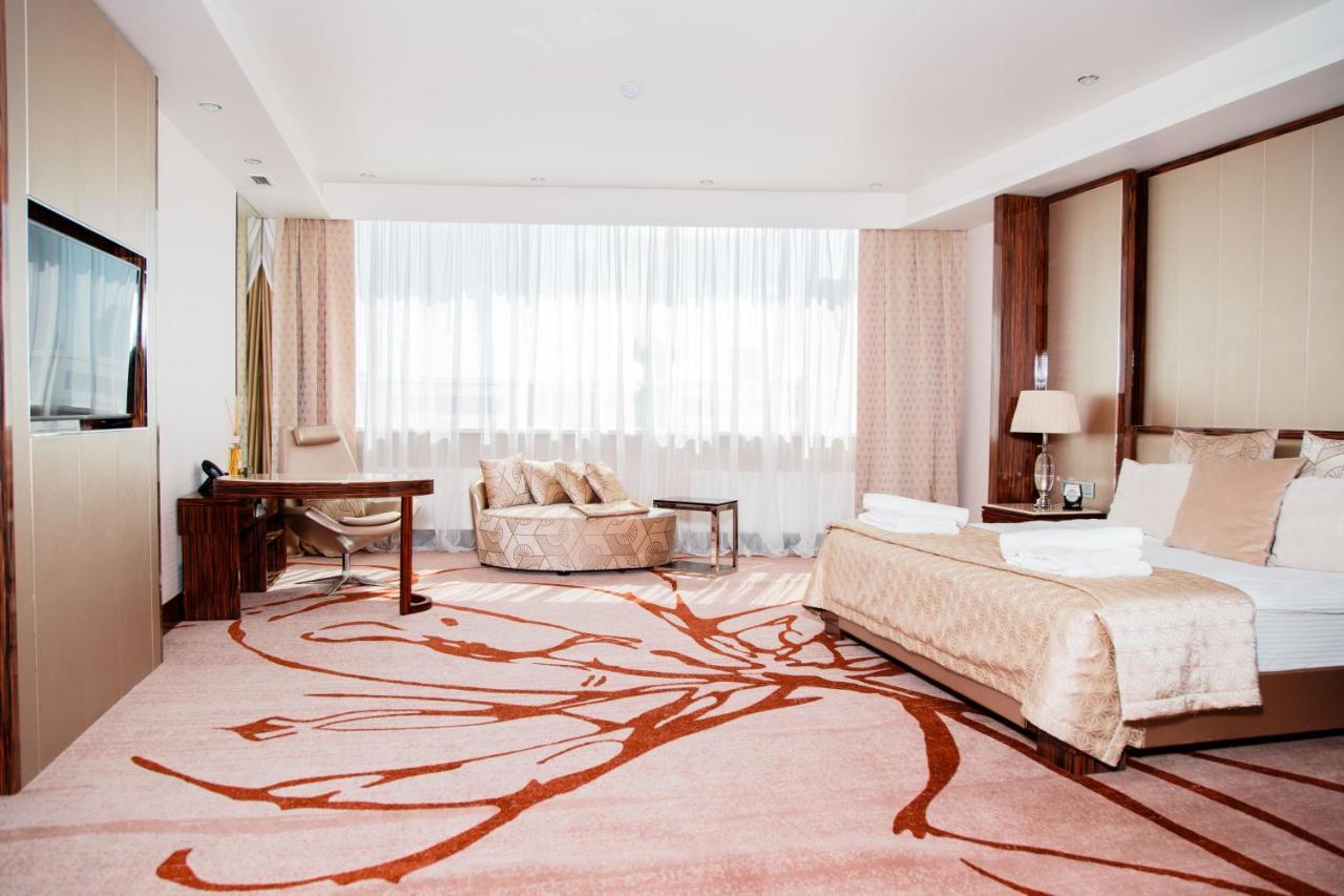 Boutique Hotel Health Club&Spa Grand Prix อัสตานา ภายนอก รูปภาพ